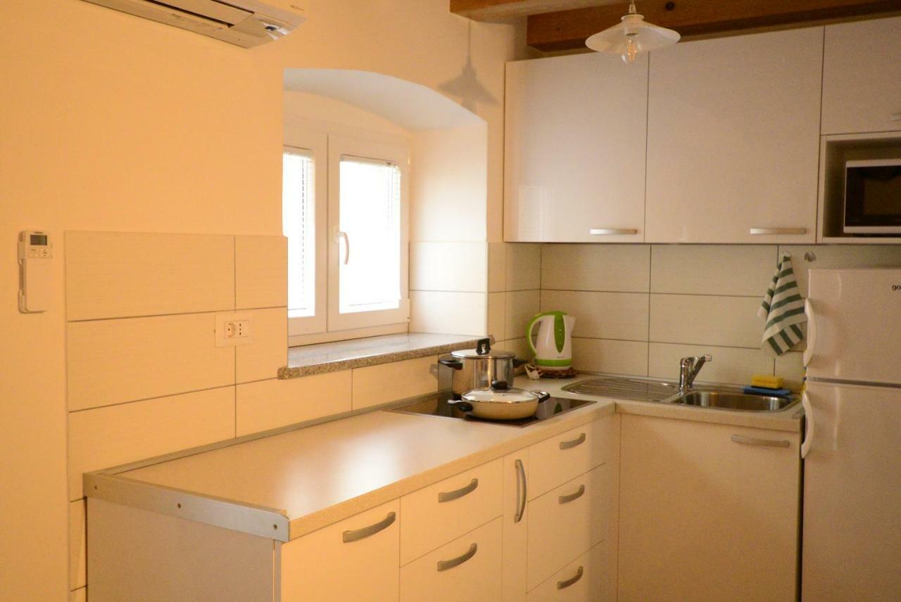 Apartments And Rooms Oliva Cres Extérieur photo
