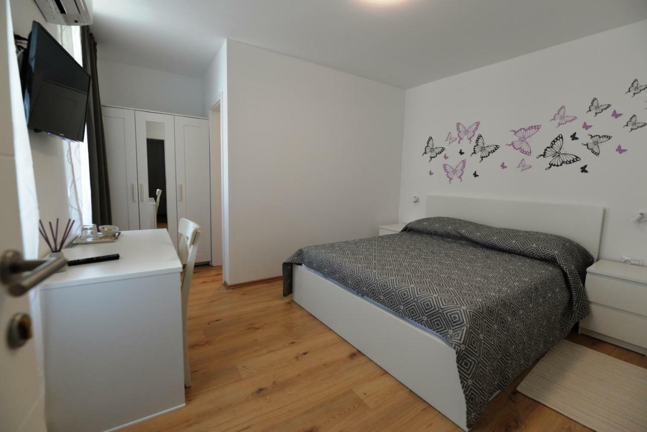 Apartments And Rooms Oliva Cres Extérieur photo